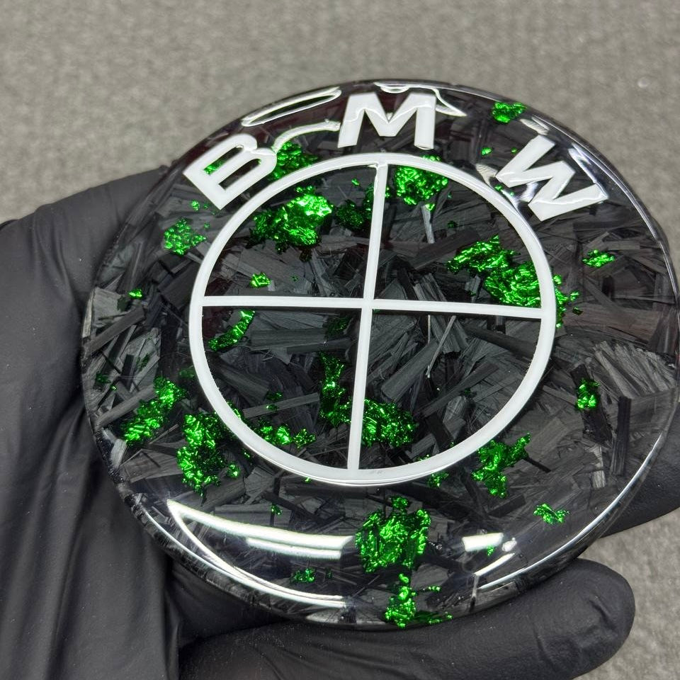 2 logo bmw green carbon fiber